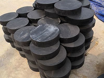 衡水板式橡胶支座由若干层橡胶片与薄钢板经加压硫化